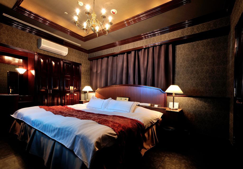 Hotel Alps (Adults Only) Osaka Bagian luar foto