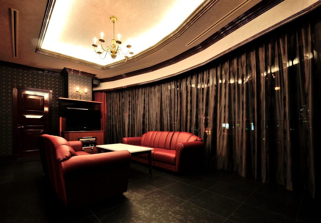 Hotel Alps (Adults Only) Osaka Bagian luar foto