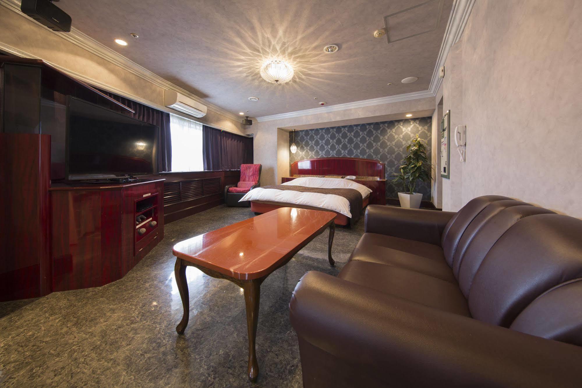 Hotel Alps (Adults Only) Osaka Bagian luar foto