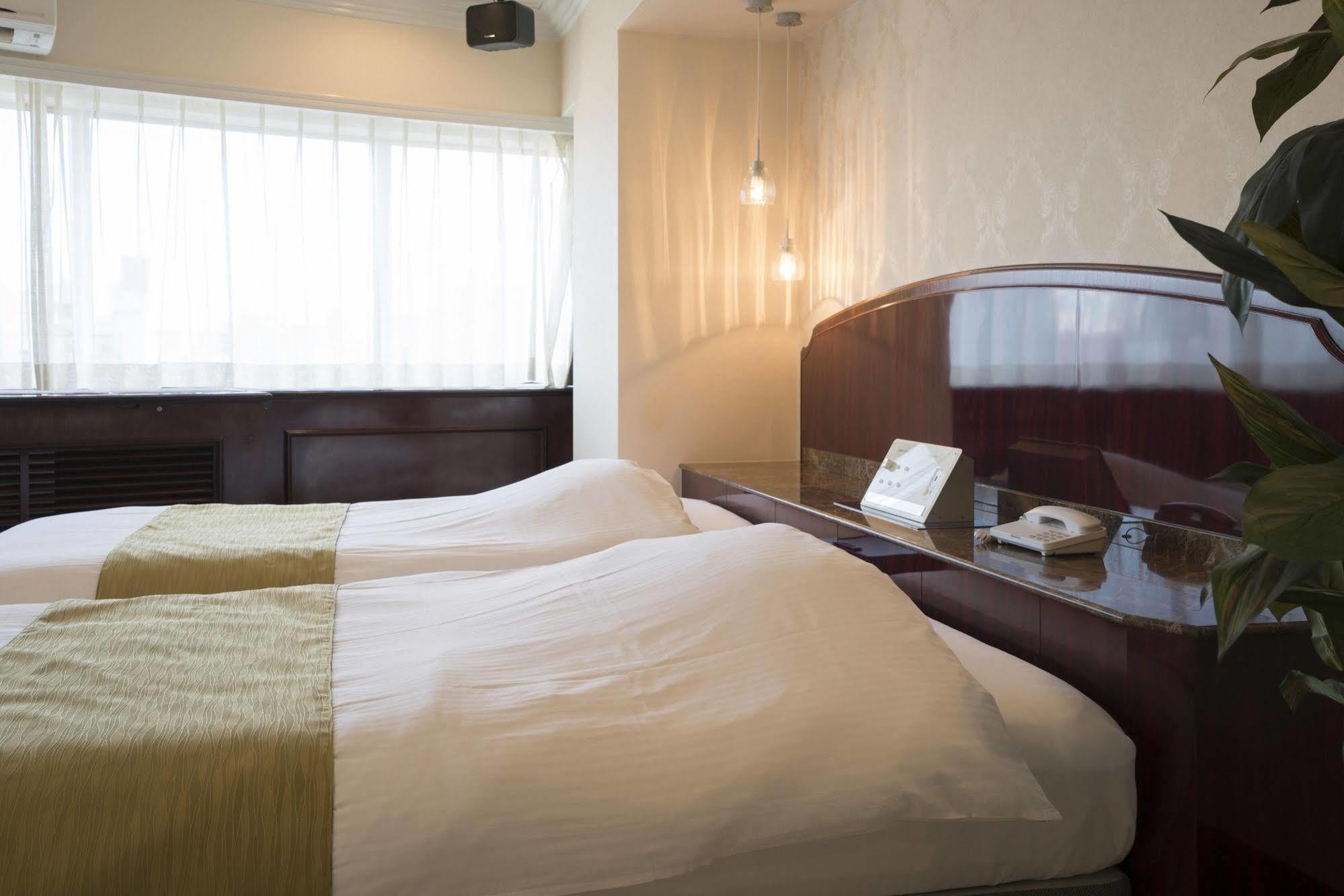 Hotel Alps (Adults Only) Osaka Bagian luar foto