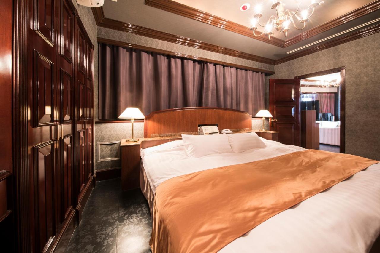Hotel Alps (Adults Only) Osaka Bagian luar foto
