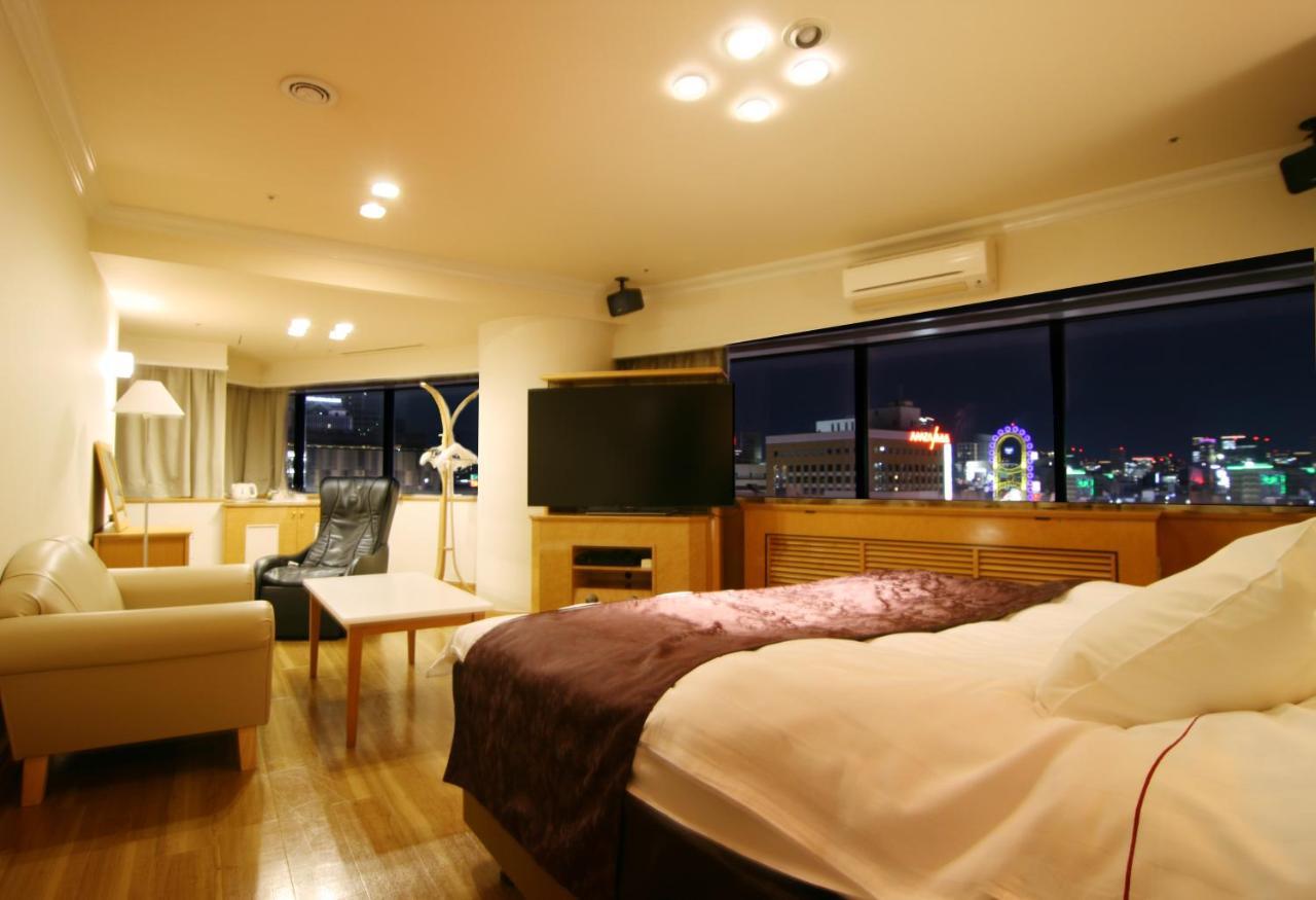 Hotel Alps (Adults Only) Osaka Bagian luar foto